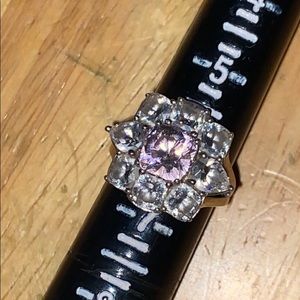 Sterling size in pictures of sizer 6.5?